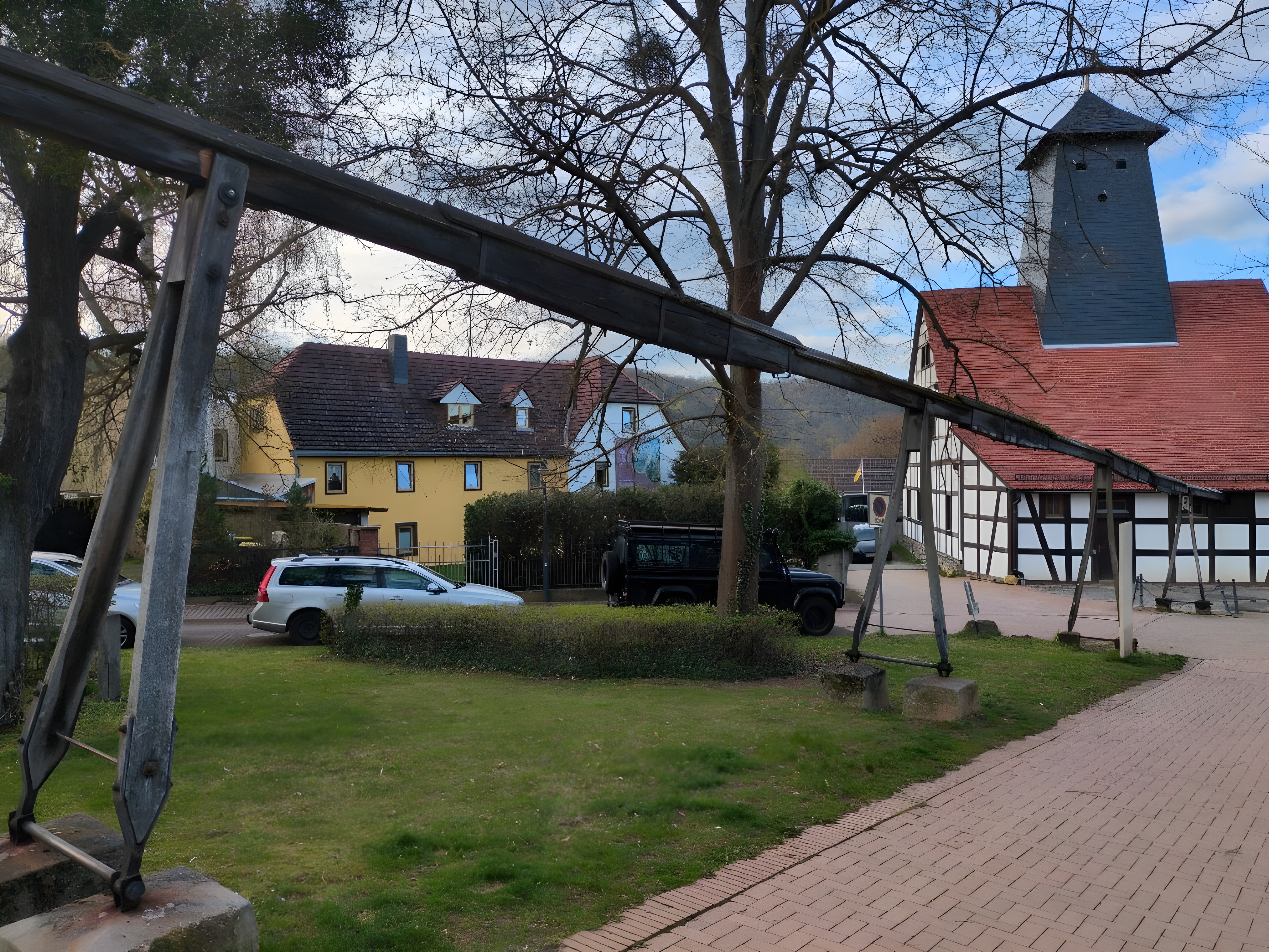 Blick vom Gradierwerk auf das Haus am Solschacht
